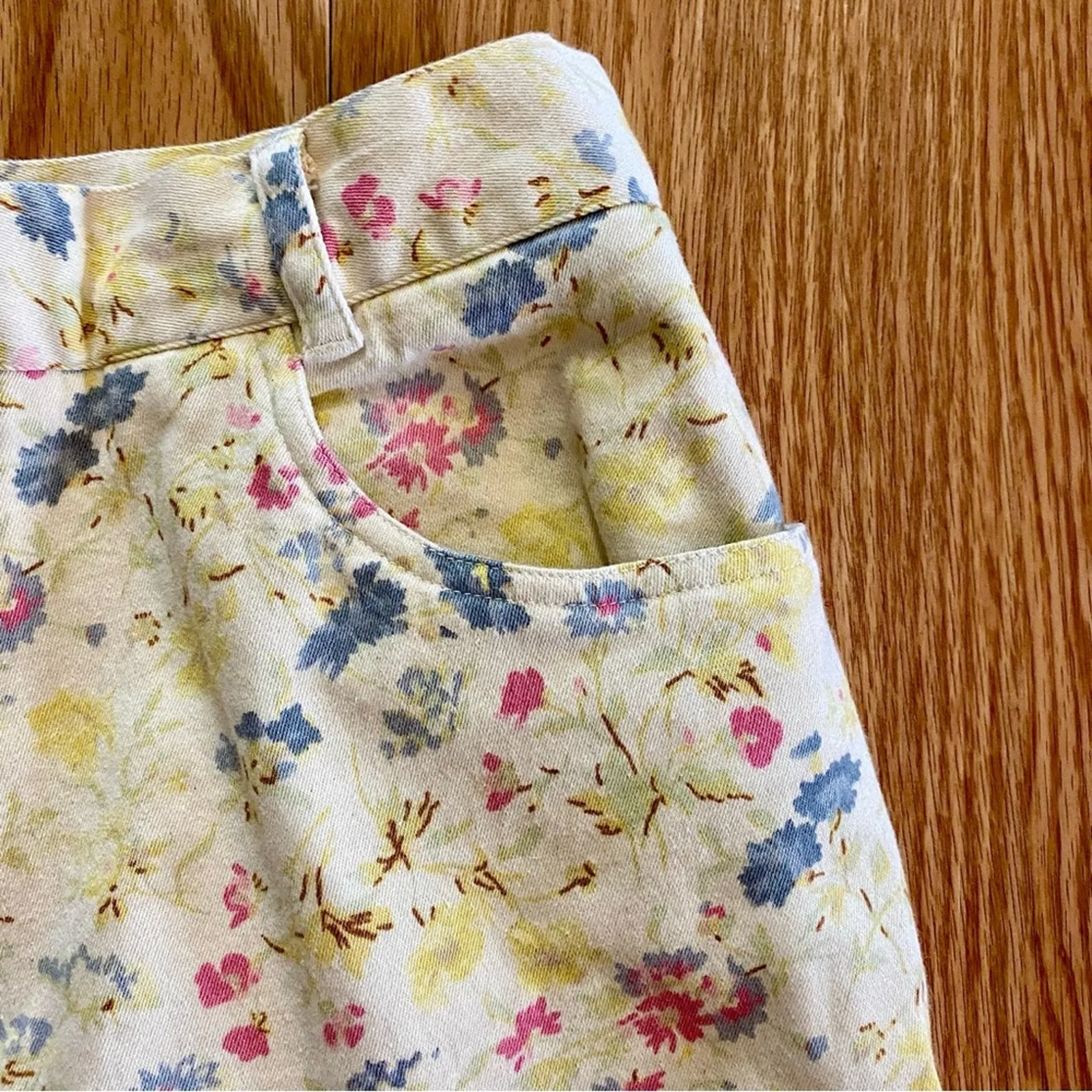 Coldwater Creek Vintage Yellow Pastel Floral Pants Jeans Womens 8 - Image 4
