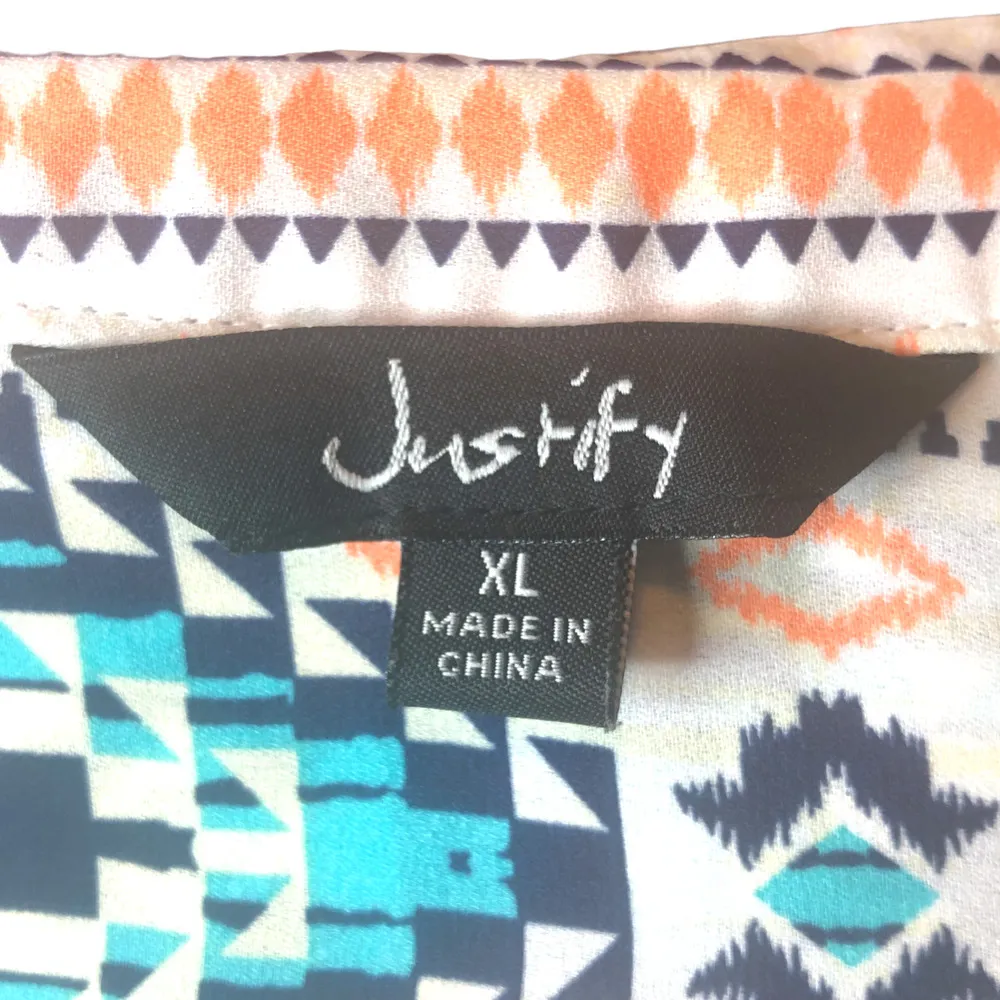 Aztec Print Tunic  - Size Extra Large (XL) - Image 5