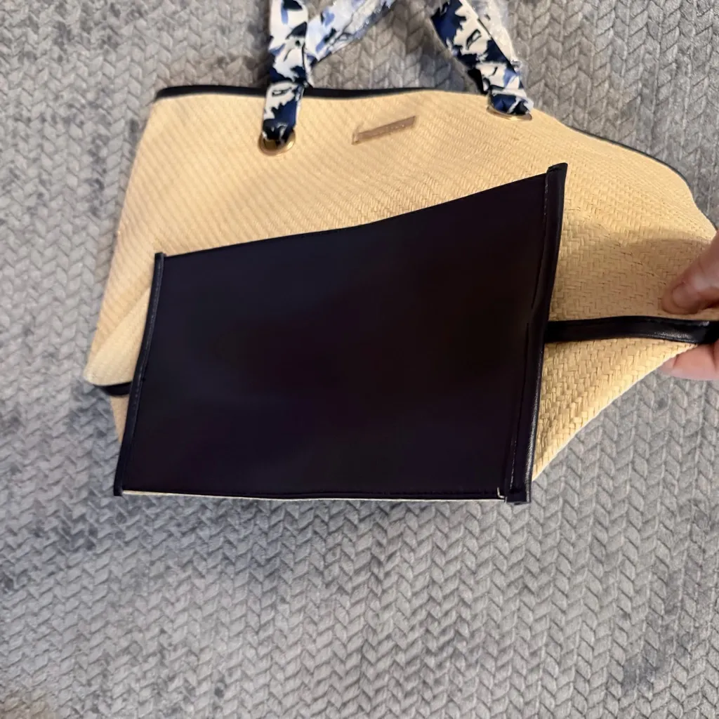 NWOT Oscar de la Renta Woven Straw Travel Tote with scarf handles - Image 8