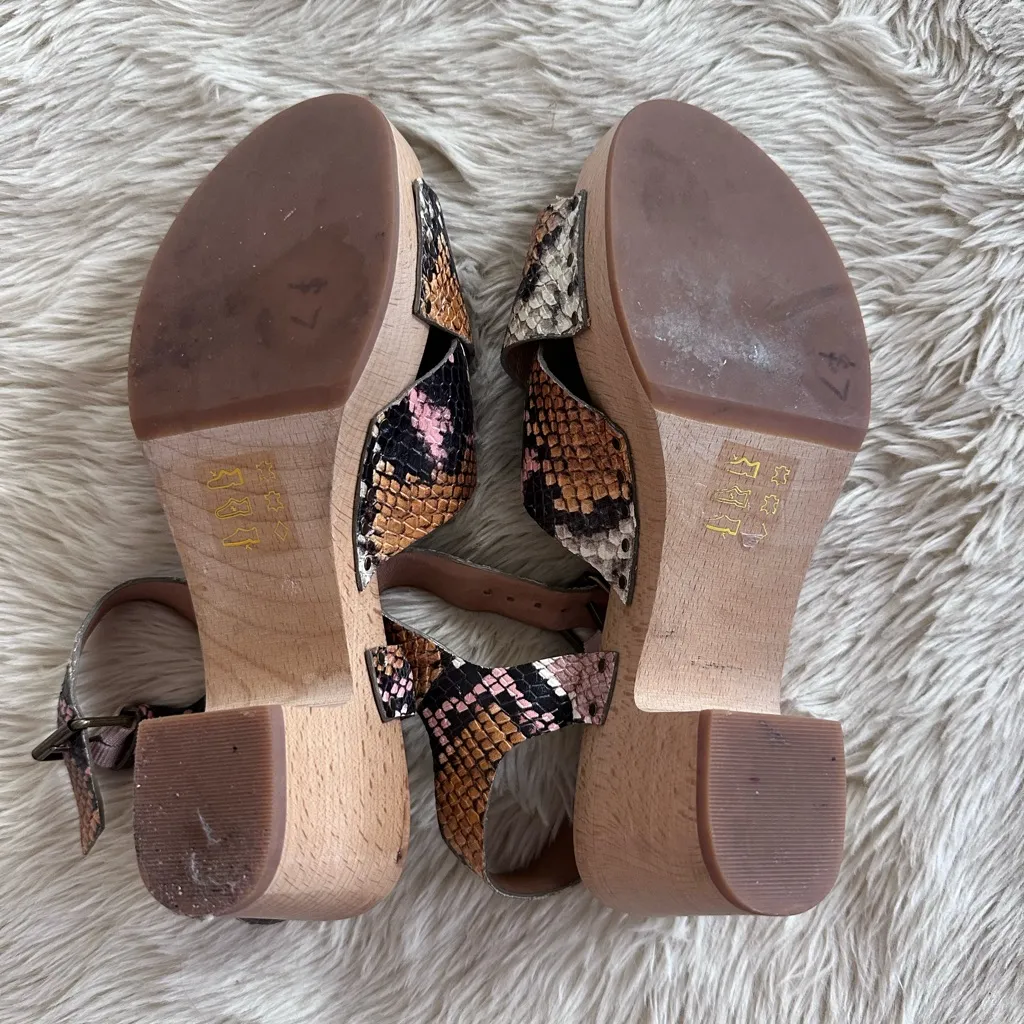 Madewell Johanna Crisscross Clog Sandal in Snake Skin Embossed Leather Size 6.5 Brown - Image 11