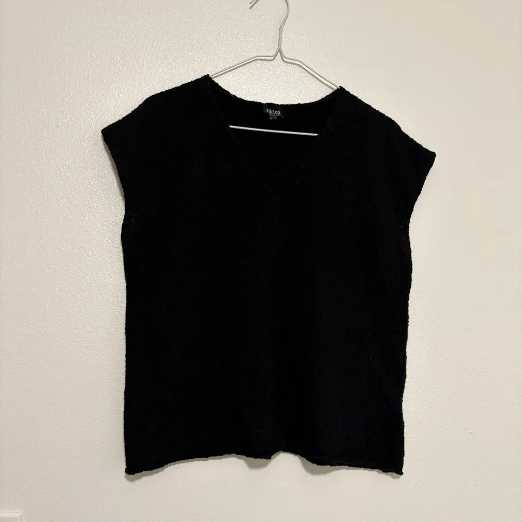 Eileen Fisher Women Cotton Short Cap Sleeve V-Neck Tee Vest in Black Size Large - Image 2