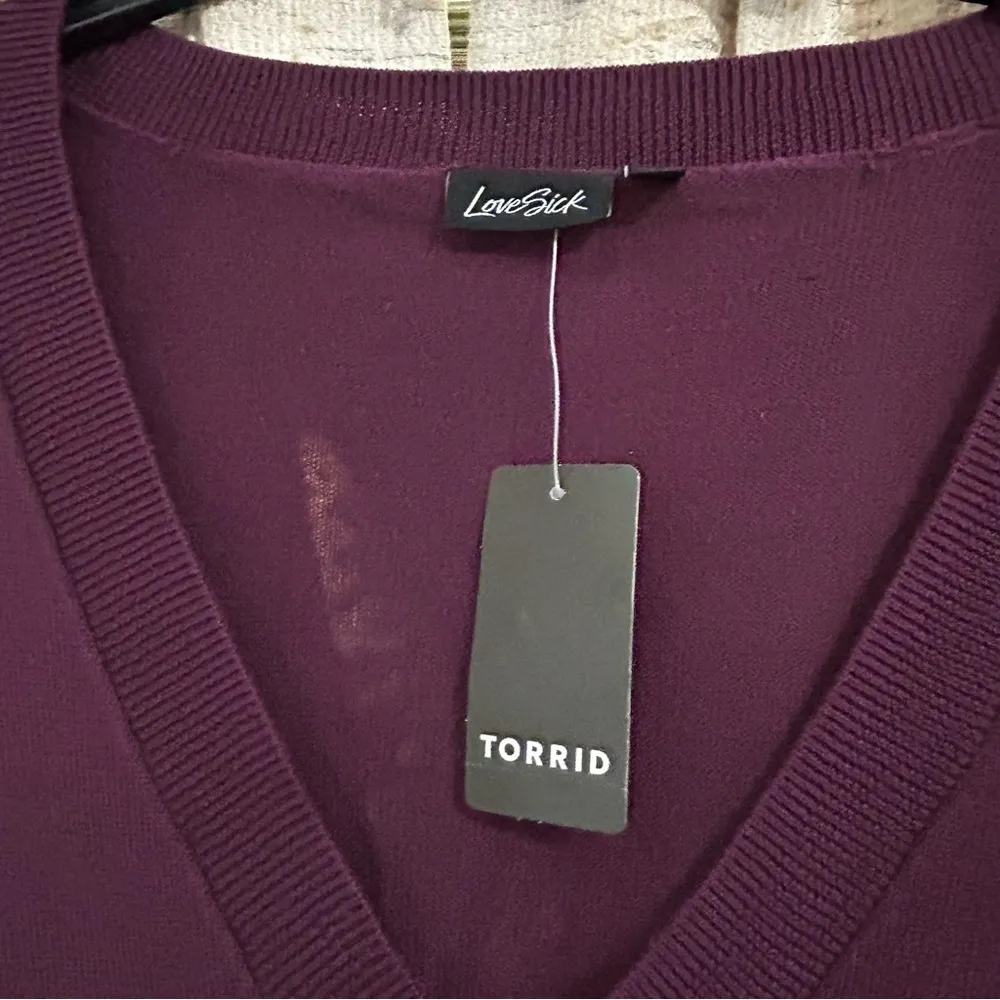 Torrid  Lovesick Lightning Bolt Stitch V-Neck Pullover Sweater - 5X - Image 4