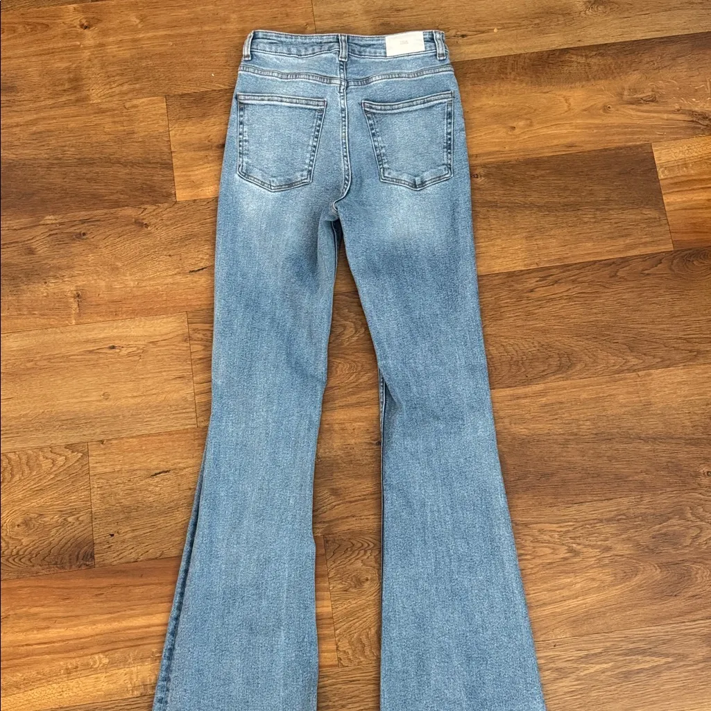 Zara Long High Rise Flare Jeans - Image 5