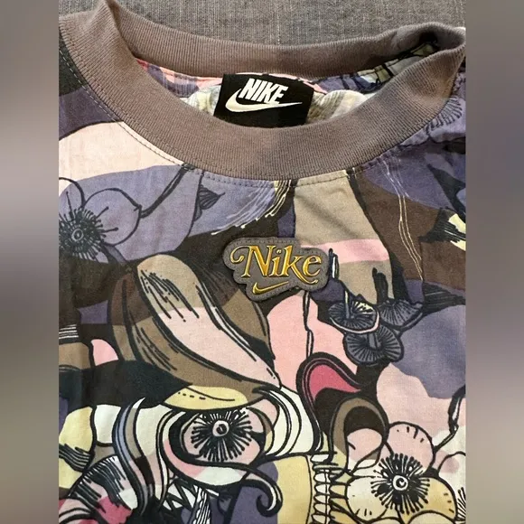 Nike Floral Top - Image 2