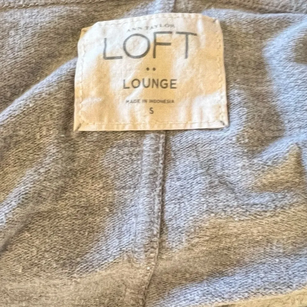 Loft Lounge Gray Hoody Shirt - Image 5