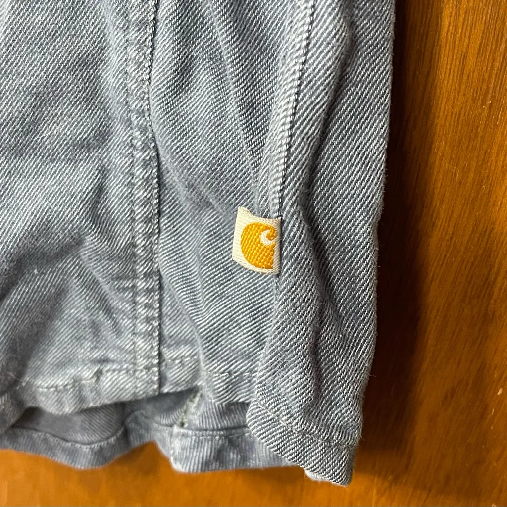 Carhartt Woman’s Denim Button Down Casual Shirt Size Medium (8/10) - Image 3