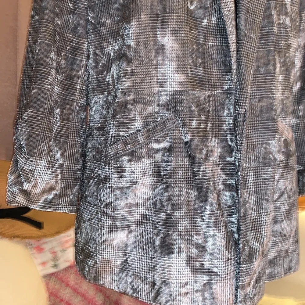 Elle  Size M Velour Blazer - Image 3