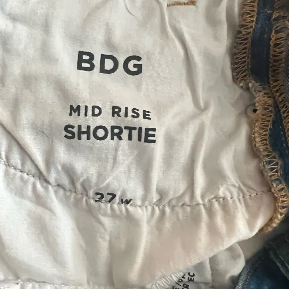 BDG Urban Outfitters Mid Rise Shortie Jean Shorts Women’s 27 - Image 4