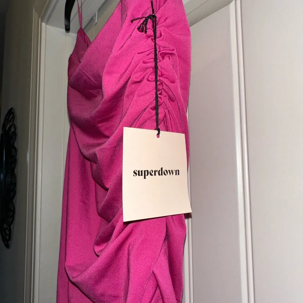 NWT Superdown dress. great for a night out or size XS with lots of stretch - Image 2