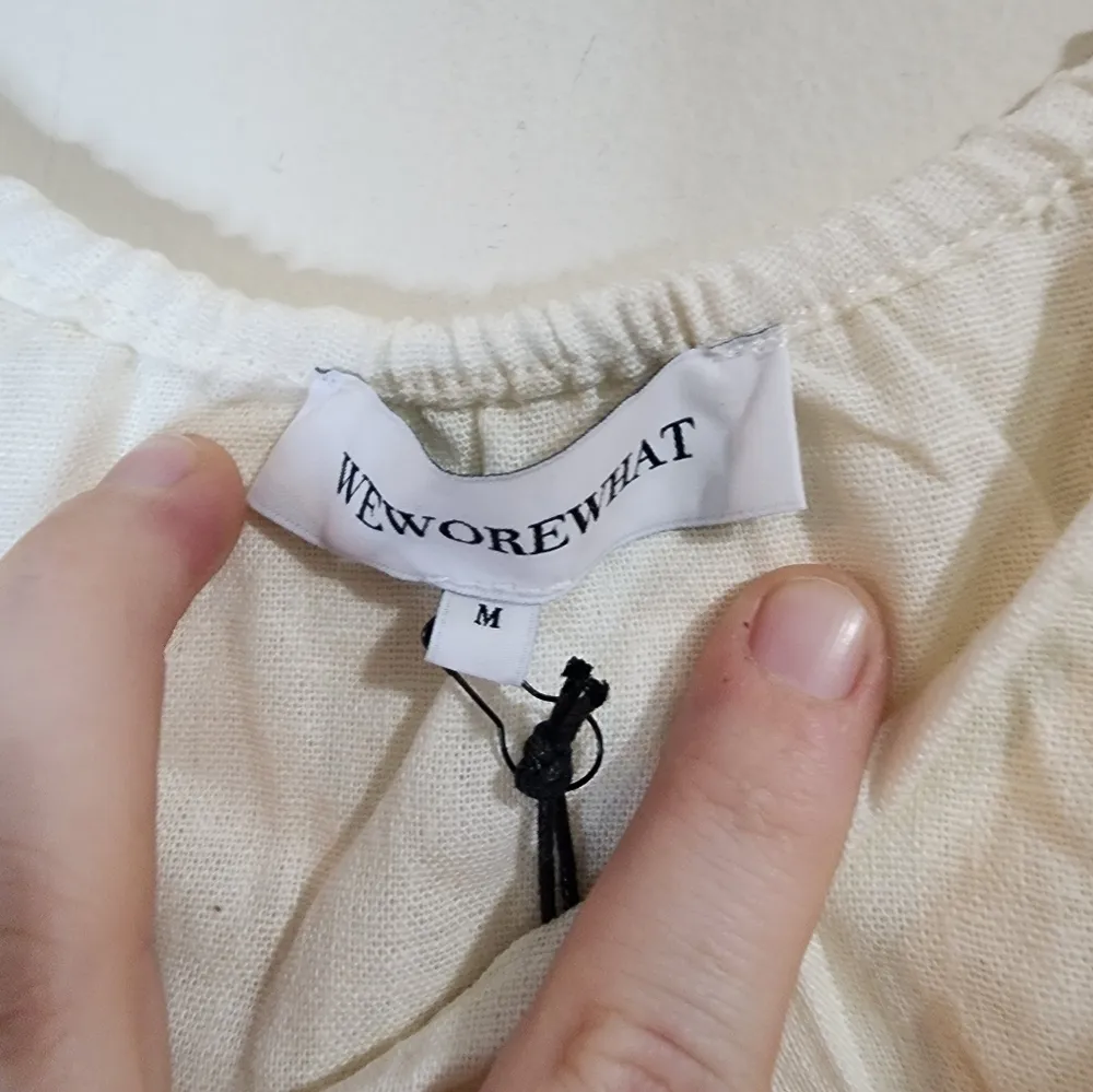 NEW WeWoreWhat Off The Shoulder Linen Blend Cropped Women Medium Blouse‎ - Image 6