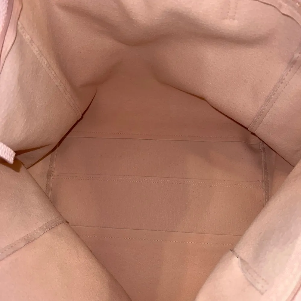 Bath-n-Body Works Pink & Gold Tote - Image 3