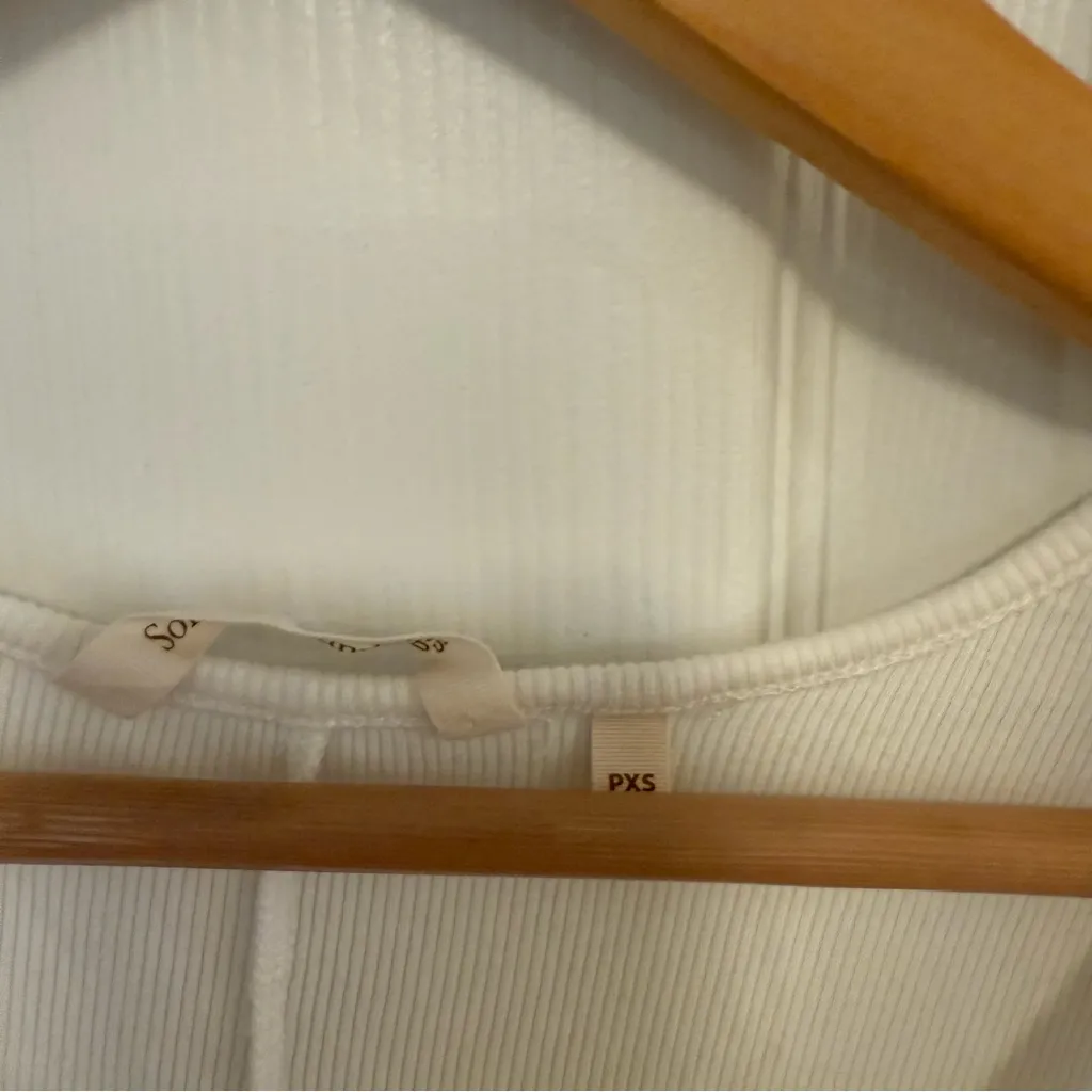 NWOT Soft Surroundings Ribbed Backseam Round Hem Tank Top - Image 3