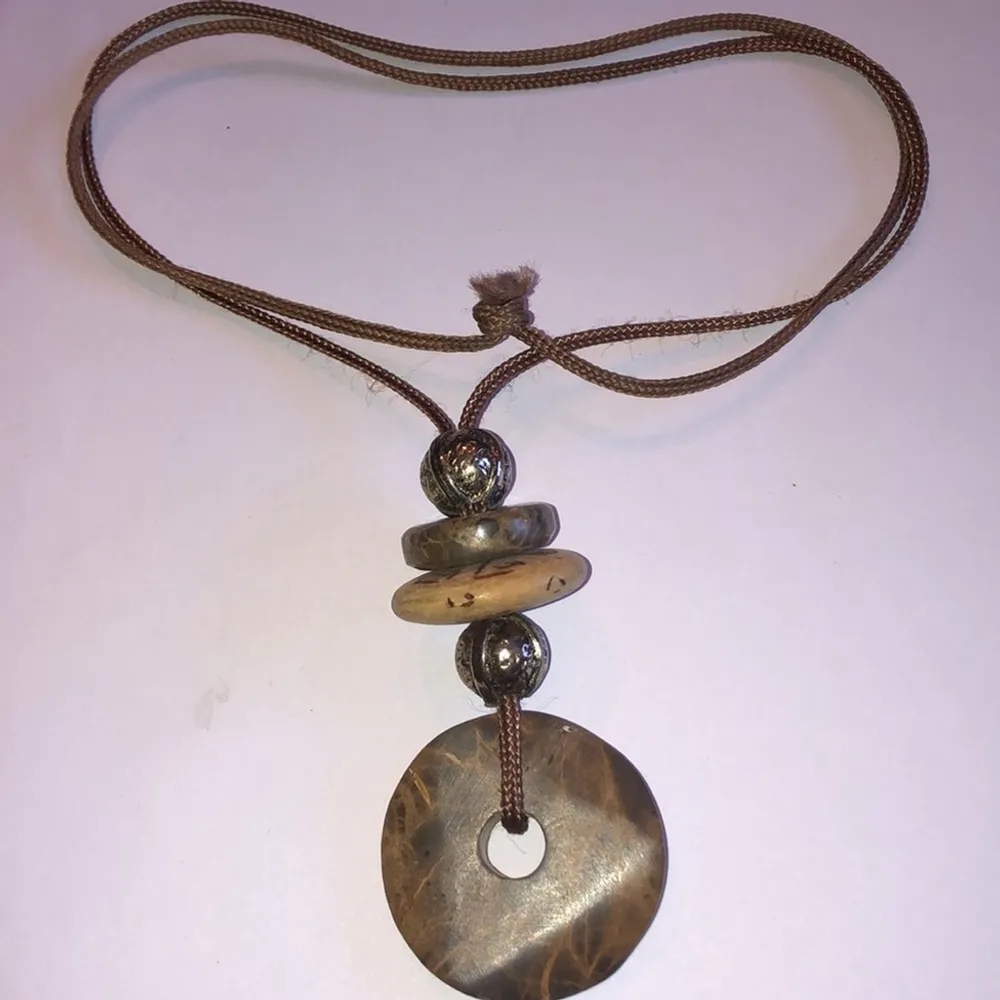 Vintage Neutral Tone Tan Brown Huge Wood? Donut Pendant Boho Necklace - Image 6