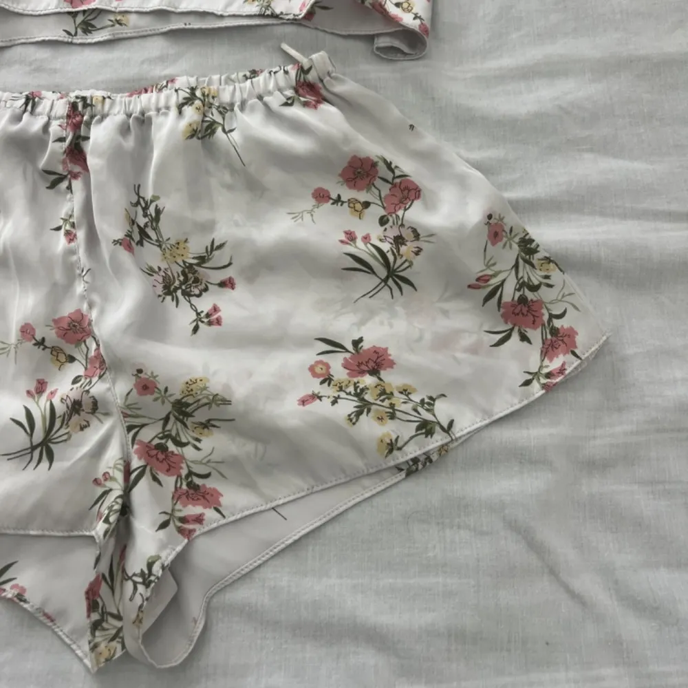 Topshop satin effect pajama set - Image 4