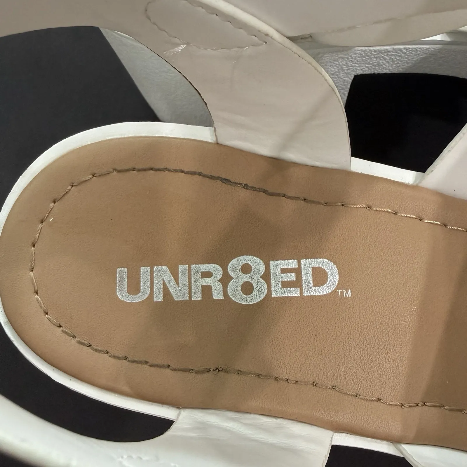 Unr8ed Chunky Platform Heel Sandal Shoe Women US 10 M Strappy Monolith Lug Sole - Image 4