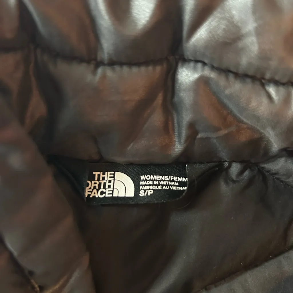 The North Face Aconagua Puffer Vest Gray Women’s Size Small - Image 4