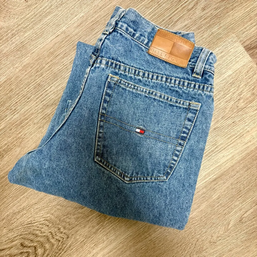 Vintage Tommy Hilfiger Jeans USA Patch - Image 2