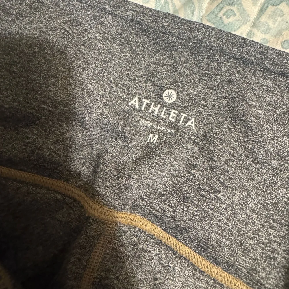 Athleta Leggings Activewear Pocket RN# 54023 High Rise Size medium Heather grey - Image 2