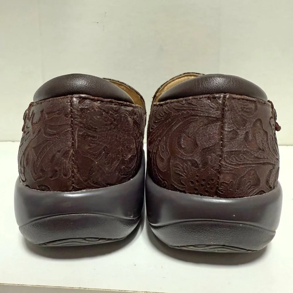 Alegria Keli PRO Brown Emboss Paisley - Image 3
