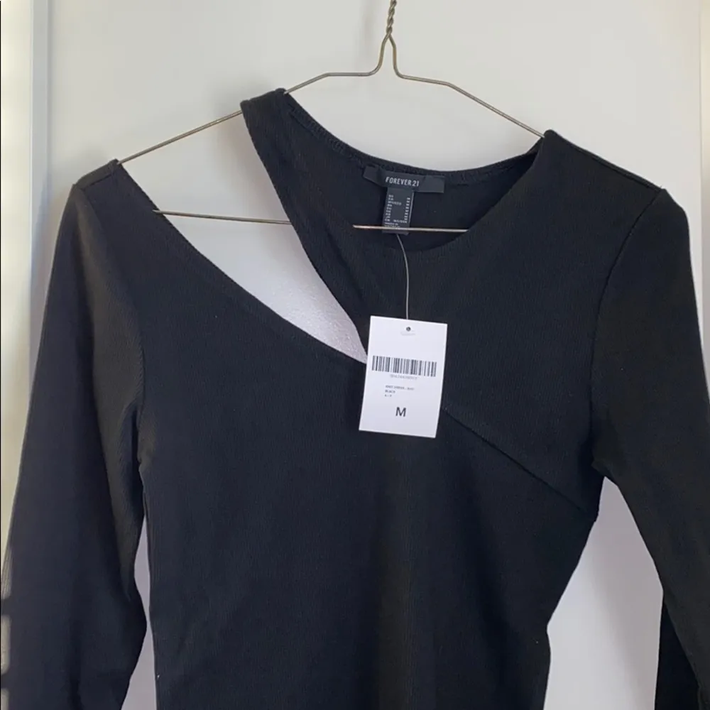 NWT forever 21 bodycon dress - Image 4