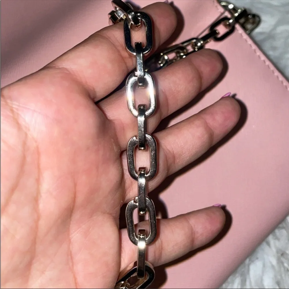 Tory Birch Mini Robinson Cross over bag. - Image 6