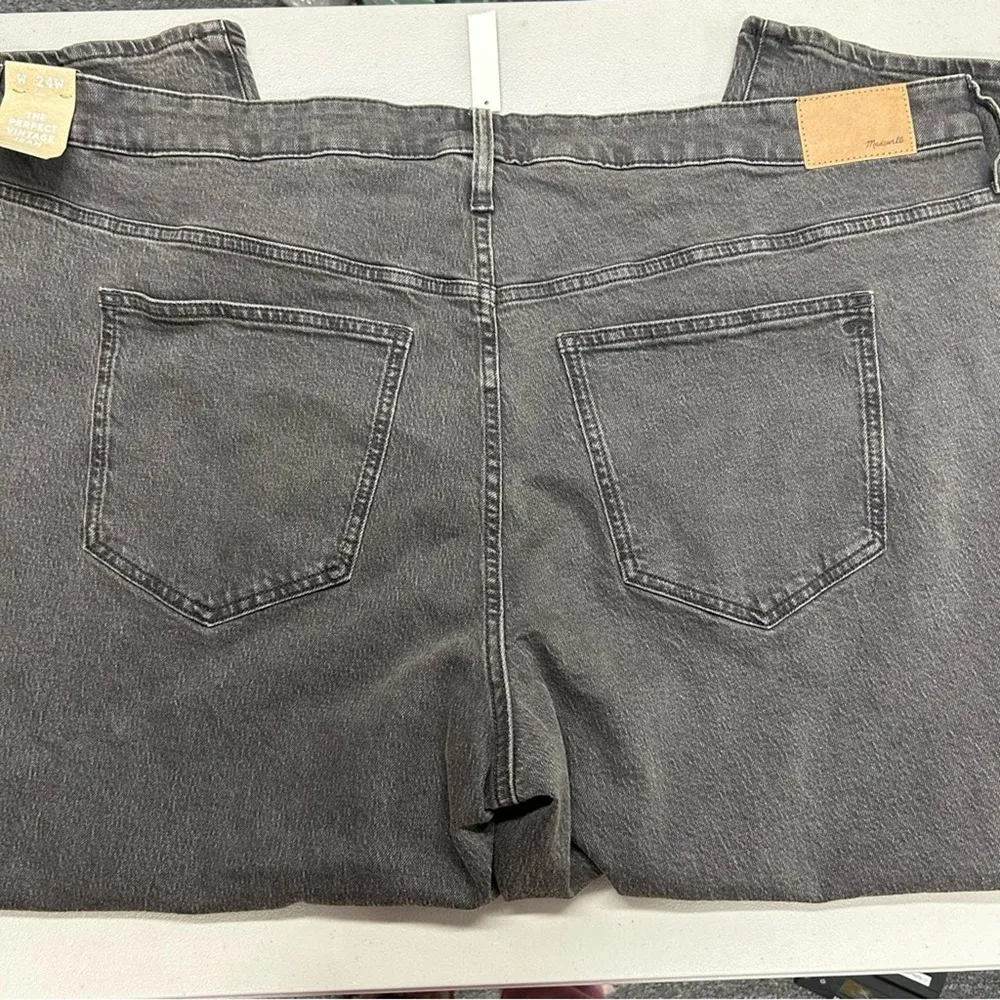 Madewell Perfect Vintage Jean Black Wash Mom Jeans Tapered Legs High Rise 24W - Image 4