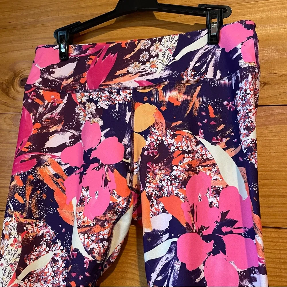 Fabletics Floral Print Define Powerhold Mid Rise Activewear Workout Leggings - Image 5