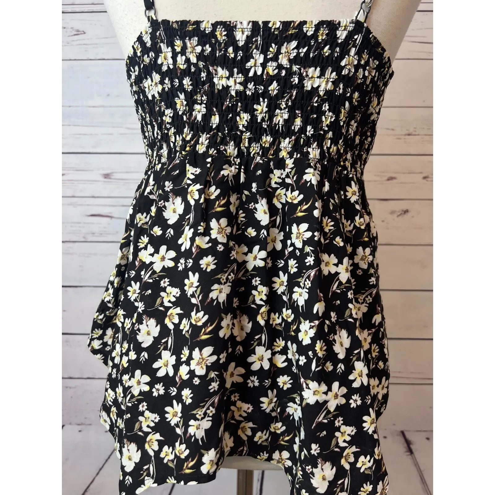 No Boundaries Tank‎ Top Floral  Small Y2K Lace Cami Sharkbite NWOT 90s Rayon - Image 5