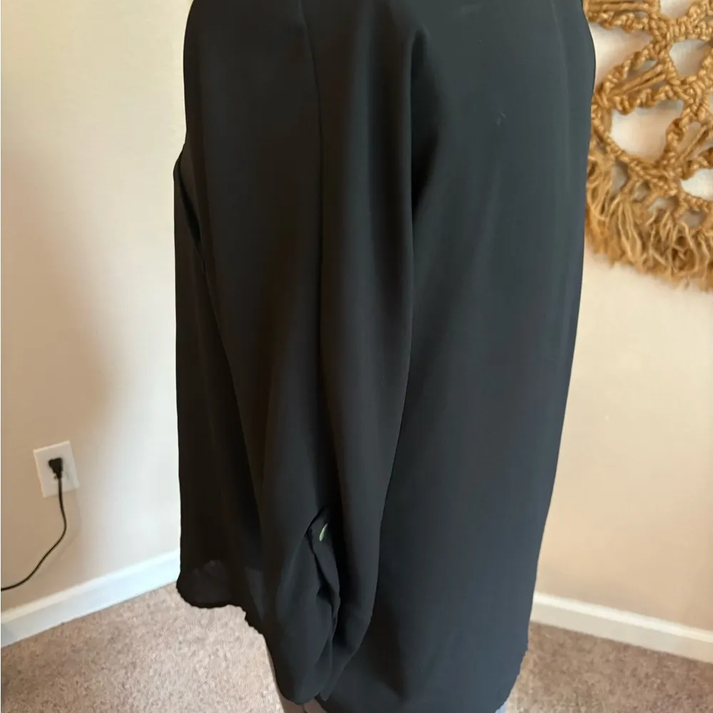 Gibson Black Relaxed 3/4 Cuffed Sleeve Blouse - Image 5