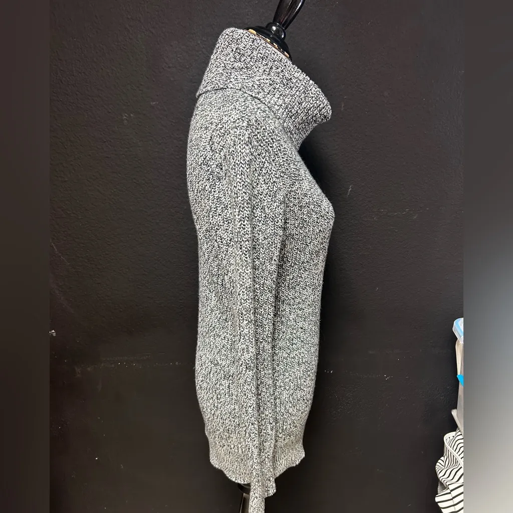 Abercrombie & Fitch black gray marled chunky turtleneck sweater Size S EUC - Image 4