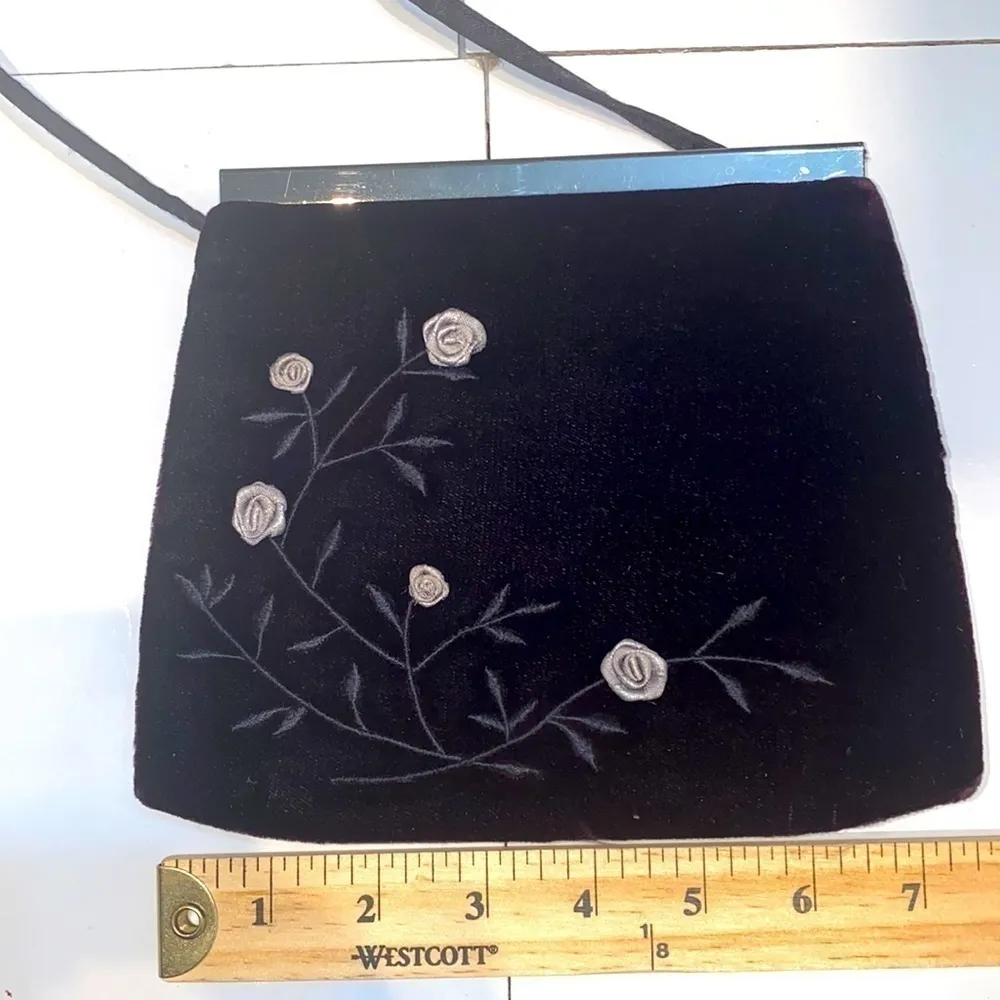 Kenneth Cole Reaction velvet and satin/ evening shoulder/ clutch.Satin strapNWOT Black - Image 3