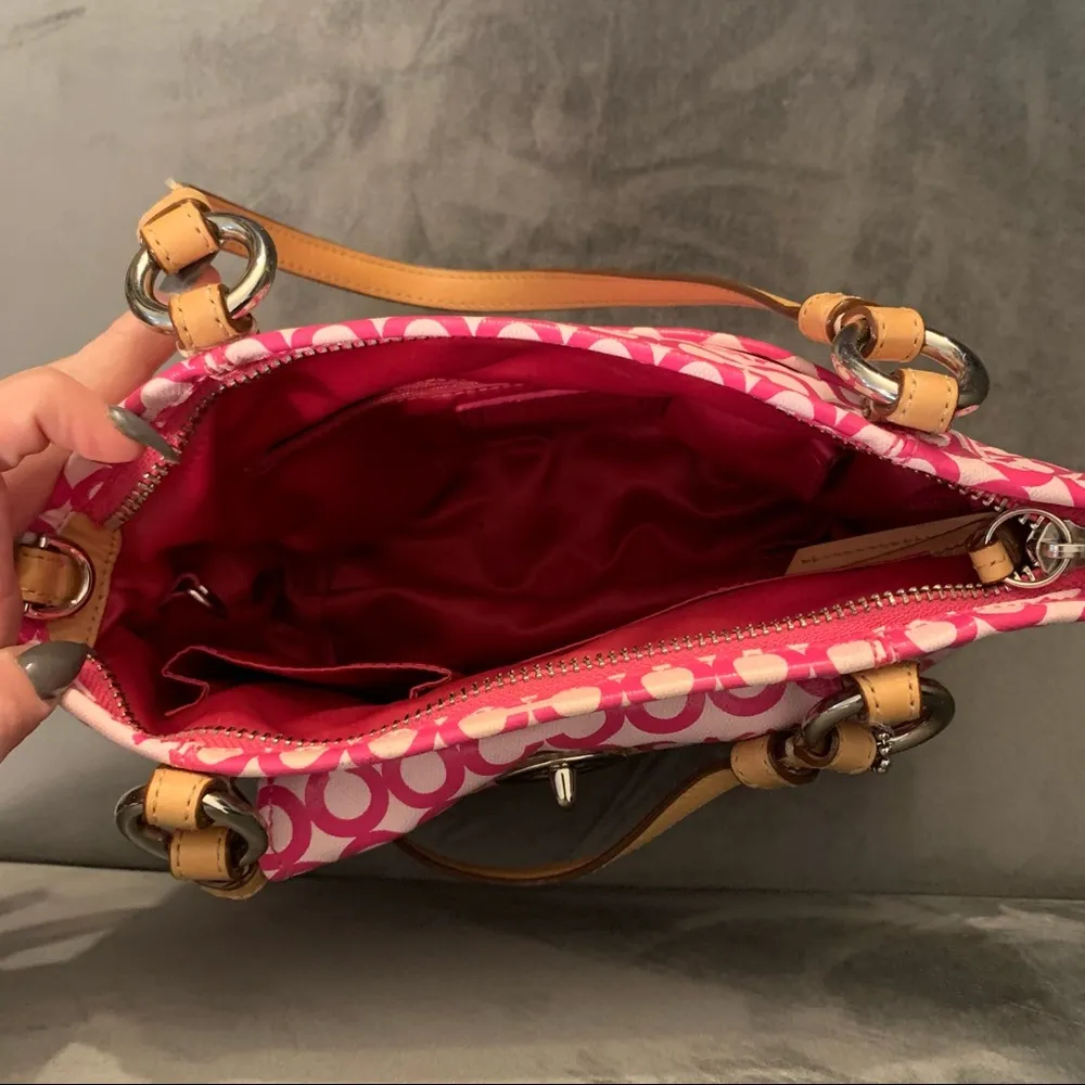 Like New Vintage Coach Shoulder Bag - Image 5