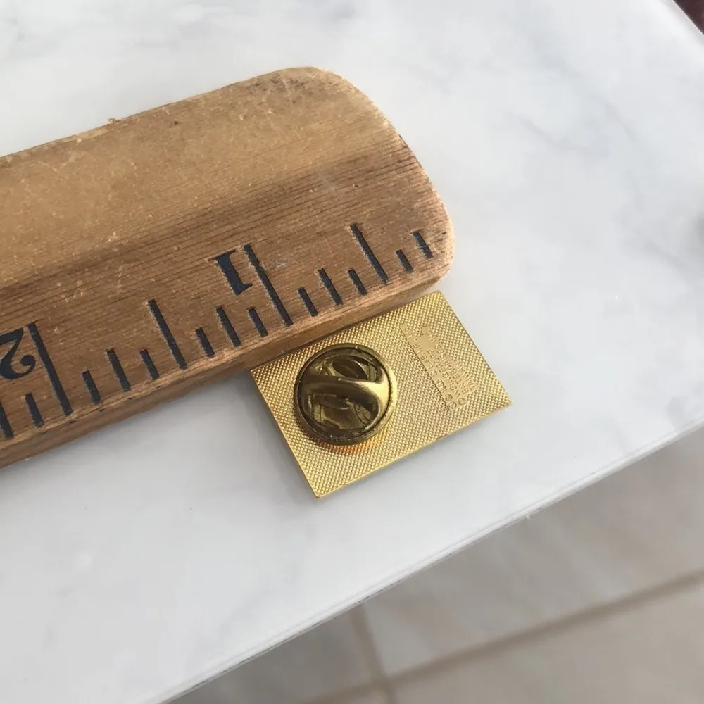 Vintage Statue of Liberty Pin - Image 3