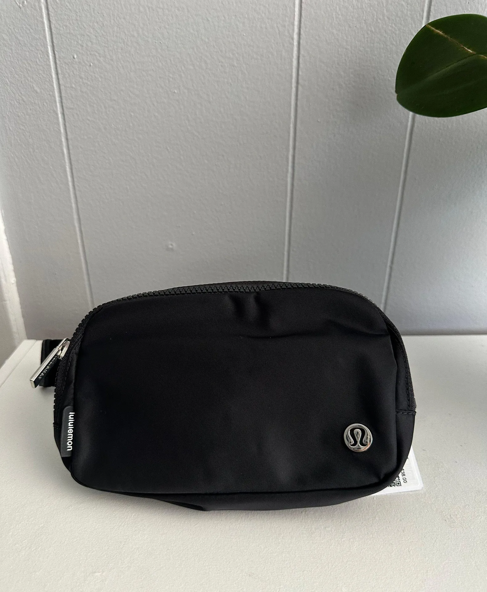Lululemon Everywhere Belt Bag - Image 2