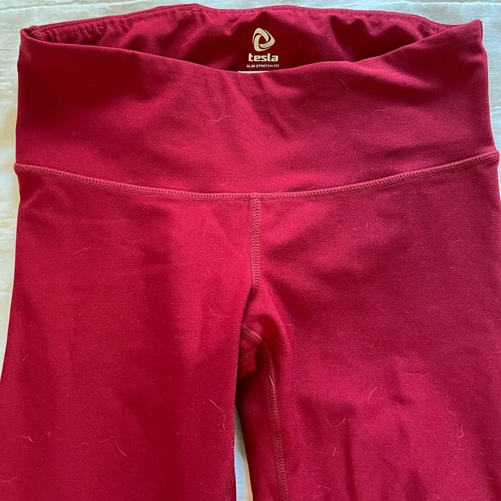 Never worn XS Red Tesla spandex leggings - Image 9