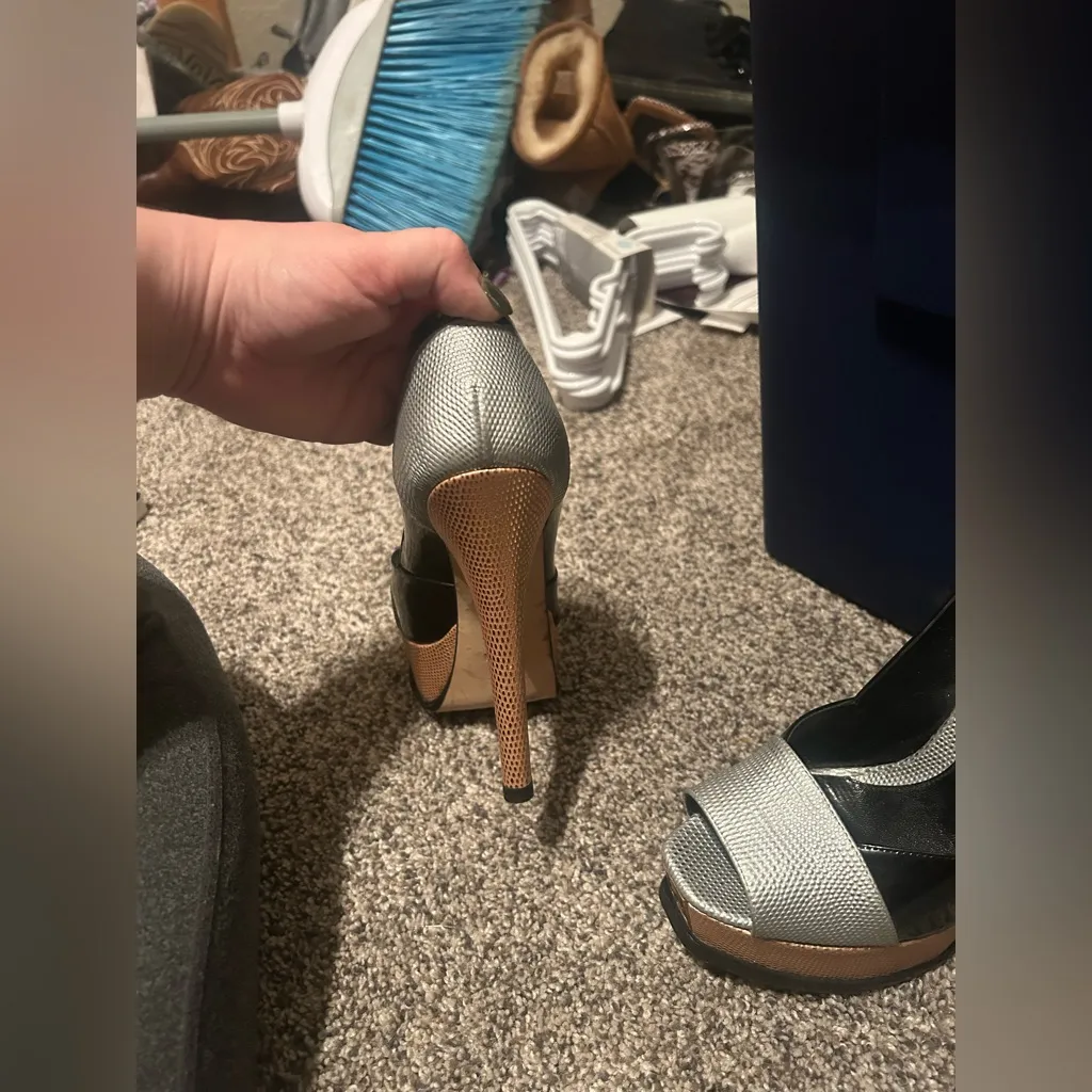 Fendi  Tri Color Peep Toe Pumps - Image 14