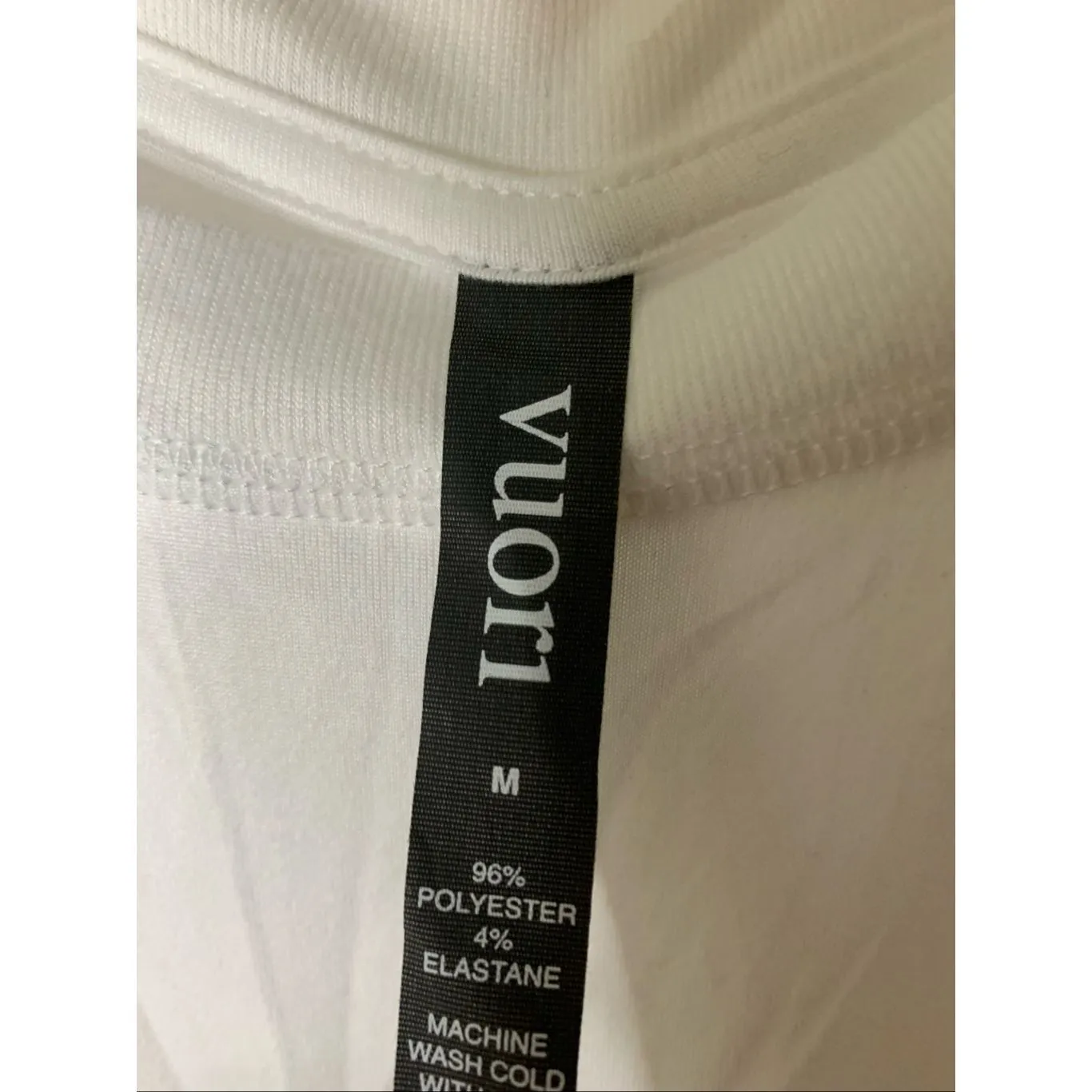 Vuori Energy T shirt cropped tee white women's size medium VW1011 - Image 3