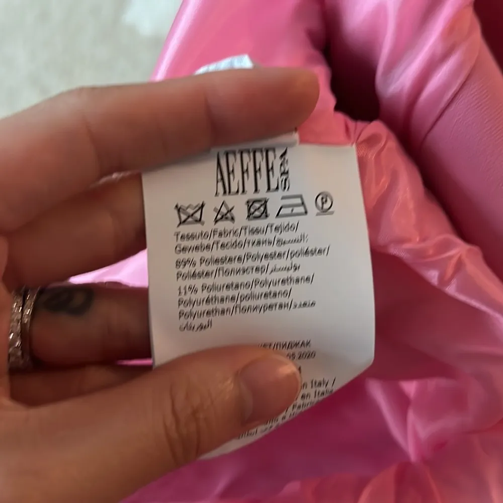 NWOT Moschino pink floral embroidered slim fit blazer - Image 10