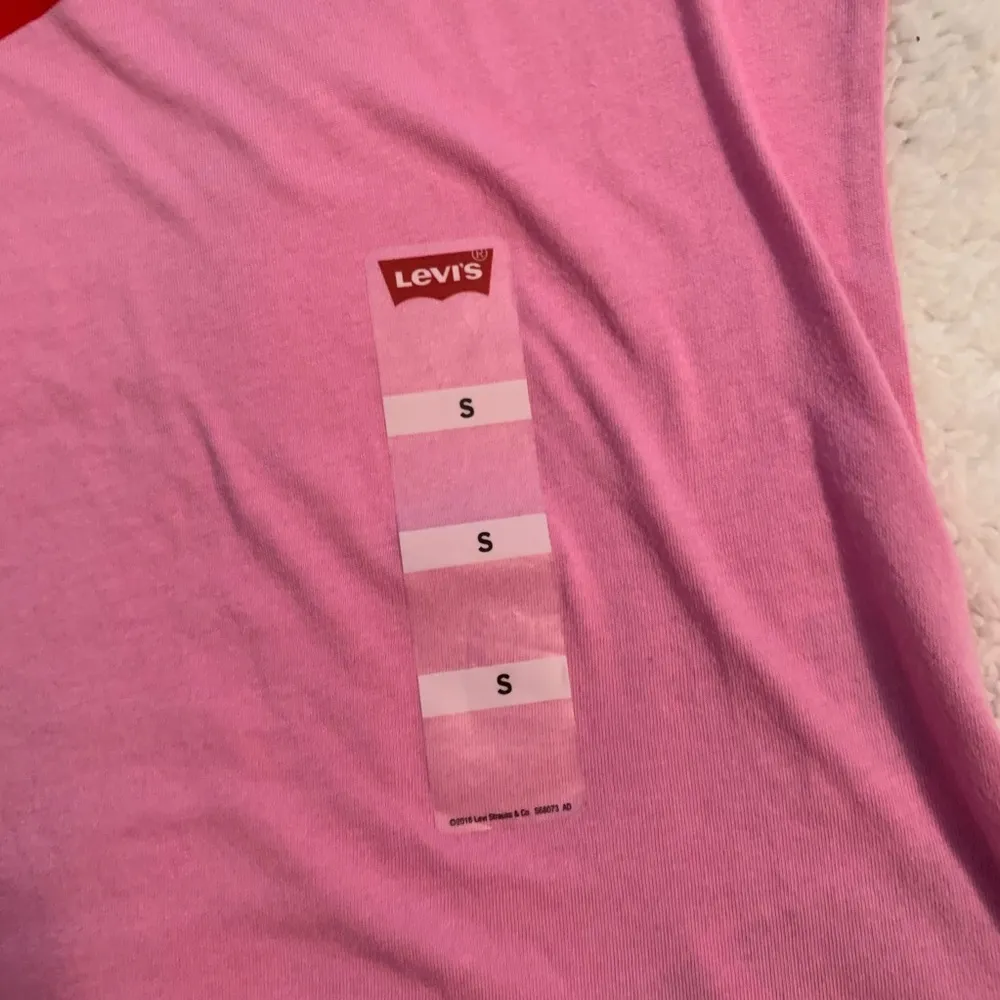 Women’s Levi’s Tee - Image 5