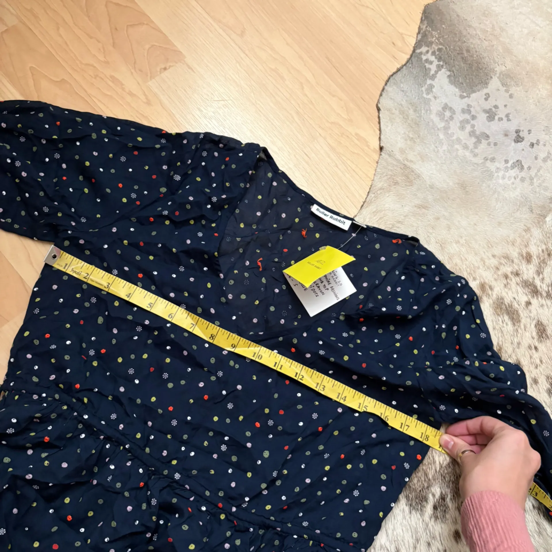 ROLLER RABBIT‎ Subha Top In Blue Bodhi Dots Size Small NWT - Image 7