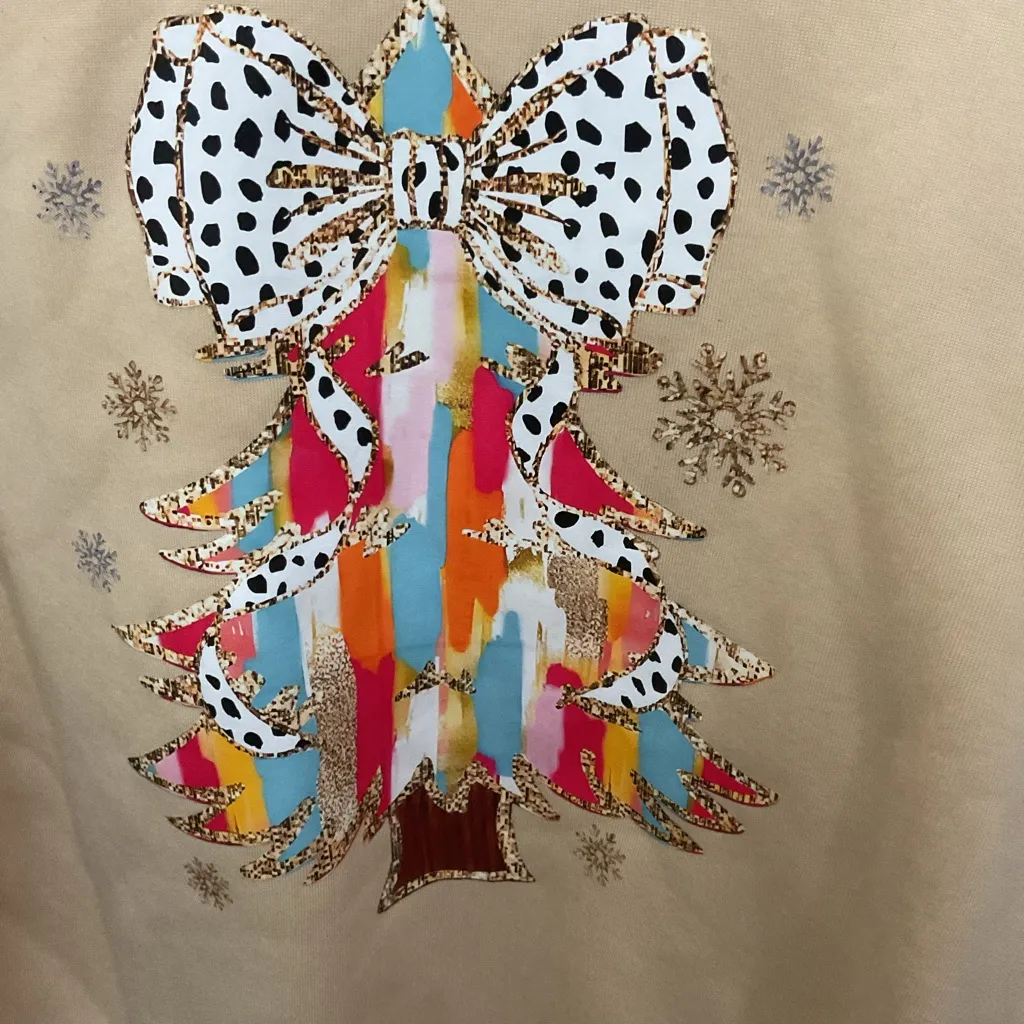 Festive Beige Sweatshirt with Colorful Tree Design Size M - Image 4