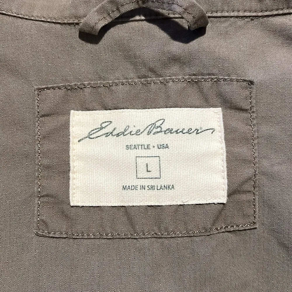 Eddie Bauer Women’s Lightweight Khaki Zip Up Jacket G2 - Image 3