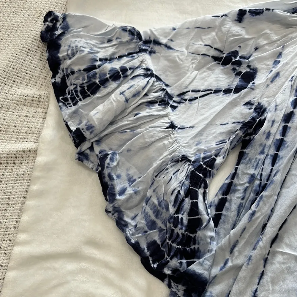 Altar'd State Blue and White Ruffled 3/4 Sleeve Blouse/Dress/swim suit cover-up - Image 5