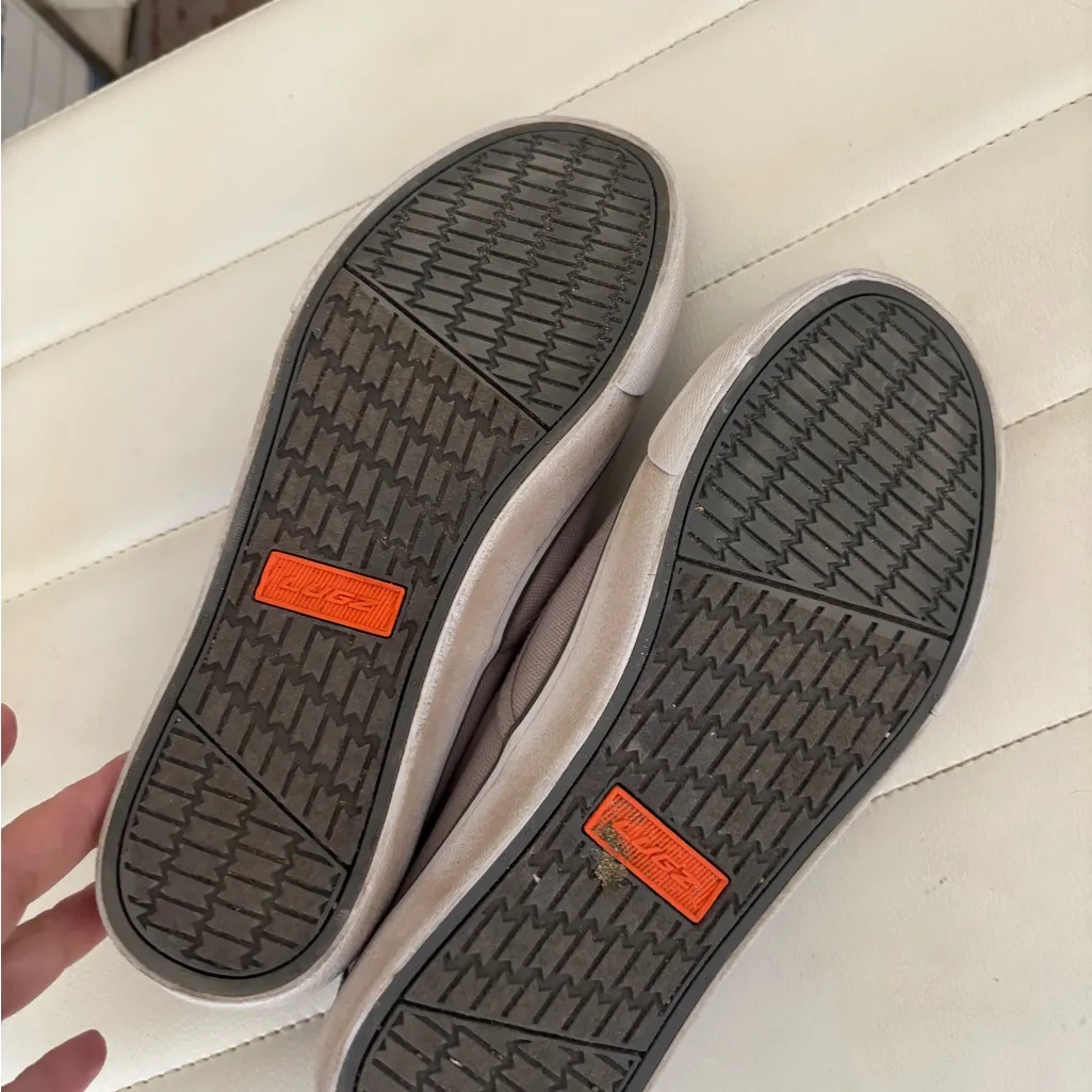 LUGZ Slip On Sneakers 7.5. Grey.‎ Gray - Image 6