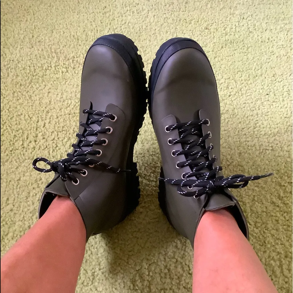 SALE❣️❣️❣️Super cute rubber booties with laces 🌦☔️ - Image 3