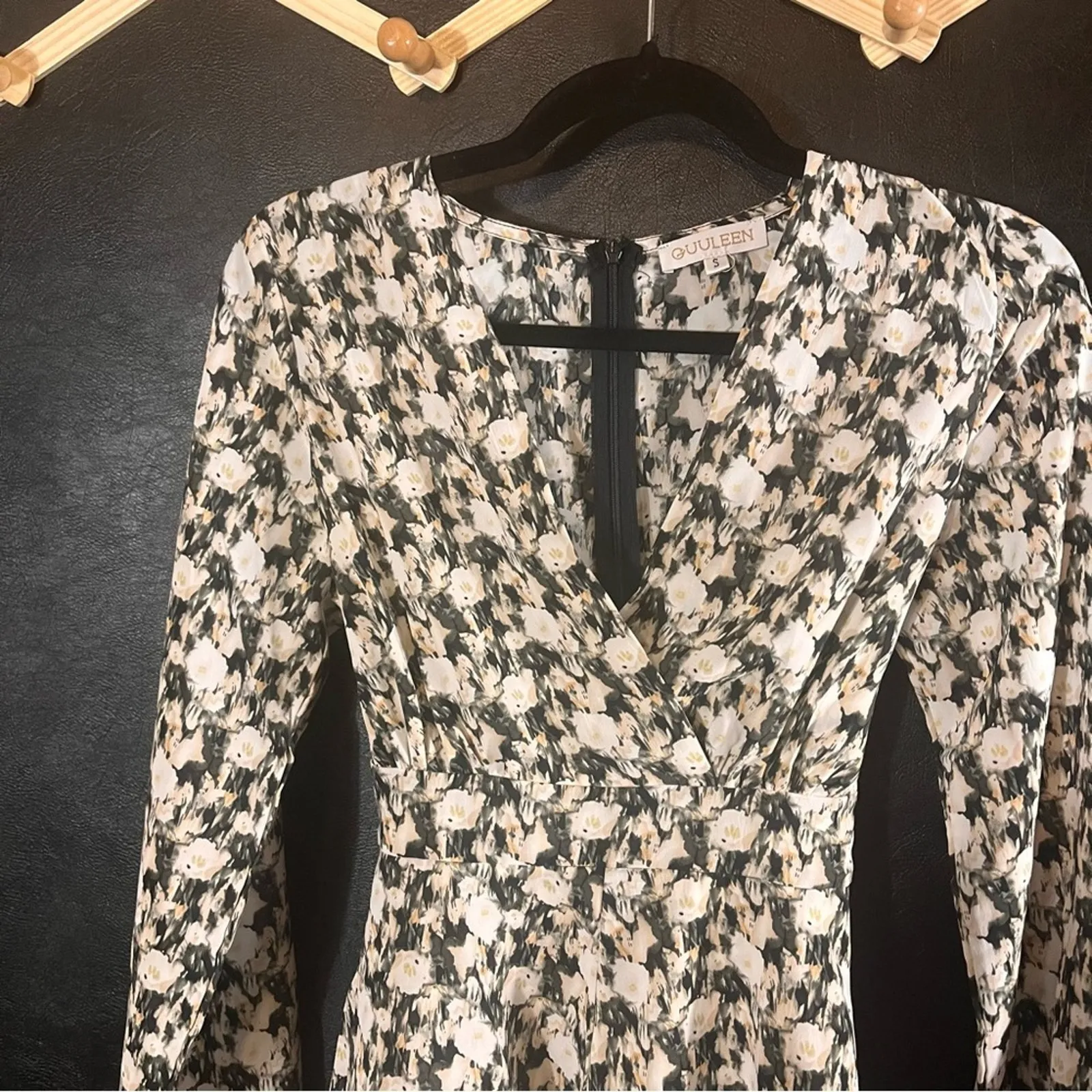 Guuleen Black And Cream Romper Size Small‎ - Image 3