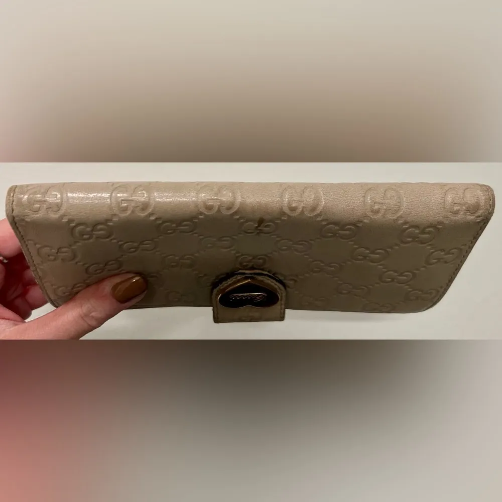 Gucci Guccissima Leather Engraved Heart Continental Wallet | Ivory - Image 3