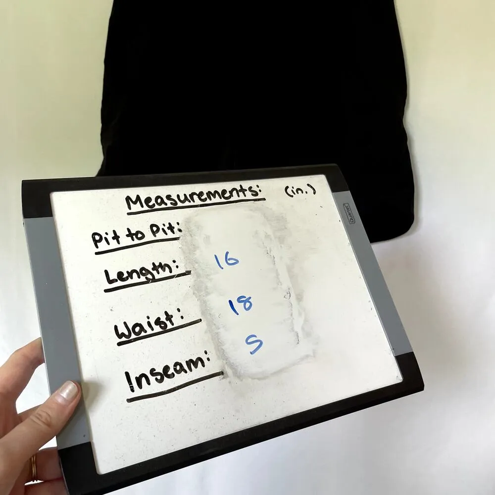 Lands' End black athletic shorts pockets running women's size 16 pants casual - Image 3