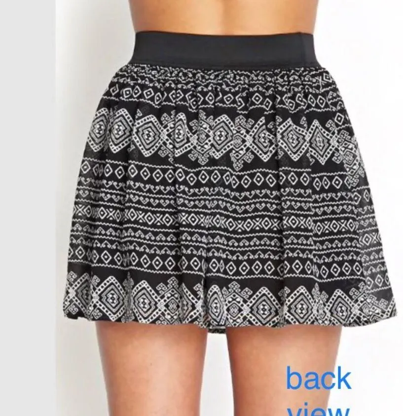 Forever21 Black White Tribal Batik Mini Skirt New - Image 3