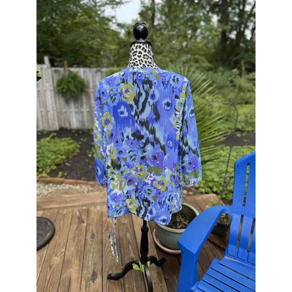 Liz Claiborne watercolor, floral blue tunic size large lined 3/4 sleeve Sz L - Image 2